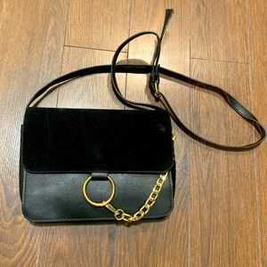 Faye style crossbody bag